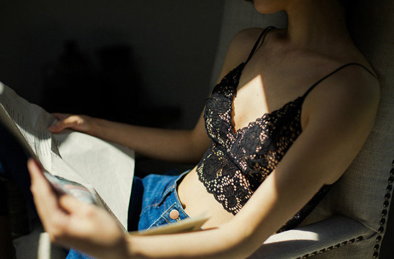 Elegant Signature Lace Wirefree Bralette