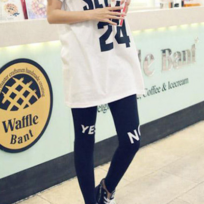 Womens Celebrity Yes Or No Printed Legging