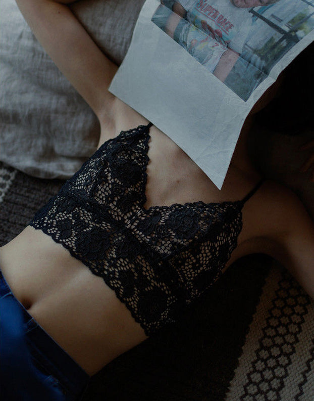Elegant Signature Lace Wirefree Bralette
