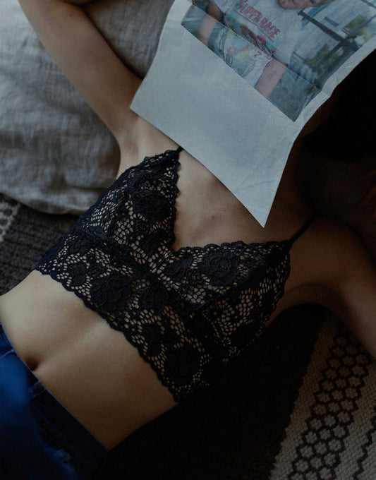 Elegant Signature Lace Wirefree Bralette