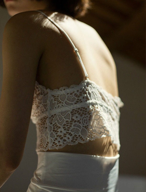 Elegant Signature Lace Wirefree Bralette